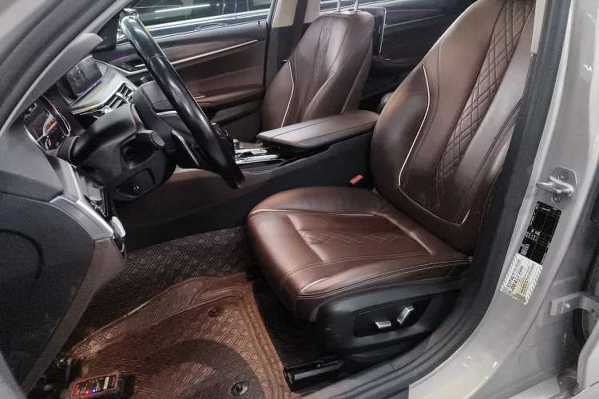 Used BMW 5 Series 2018 530Li Leading Edition Luxury Package Left Front Seat