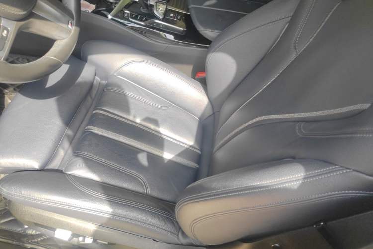 Used BMW 5 Series 2018 530i M Sport Package Left Front Seat