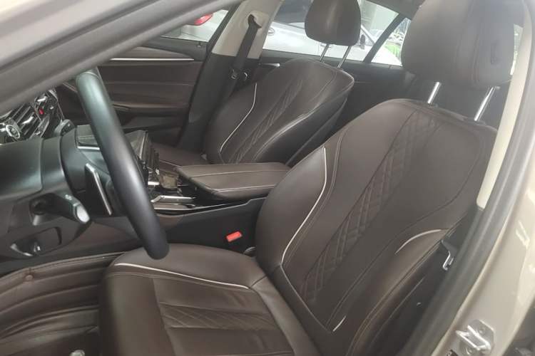 Used BMW 5 Series 2018 530Li xDrive Luxury Package Left Front Seat
