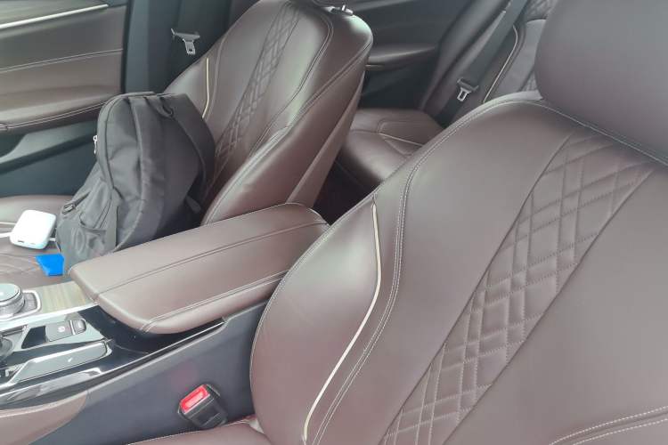 Used BMW 5 Series 2018 530Li Leading Edition Luxury Package Left Front Seat
