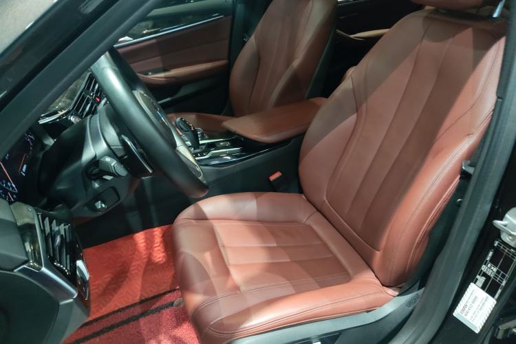 Used BMW 5 Series 2018 Restyled 530Li Leading Edition M Sport Package Left Front Seat