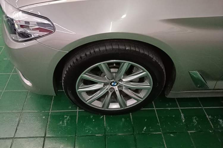 Used BMW 5 Series 2018 528Li Launch Special Edition Left Front Wheel Hub