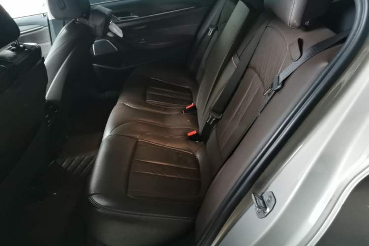 Used BMW 5 Series 2018 530Li xDrive Luxury Package Left Rear Seat