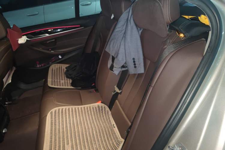 Used BMW 5 Series 2018 525Li Luxury Package Left Rear Seat