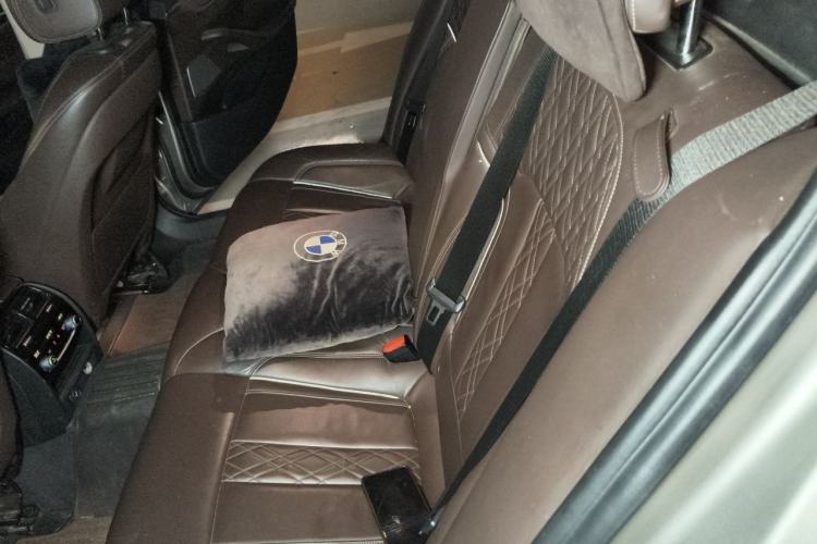 Used BMW 5 Series 2018 530Li Luxury Edition Premium Package Left Rear Seat