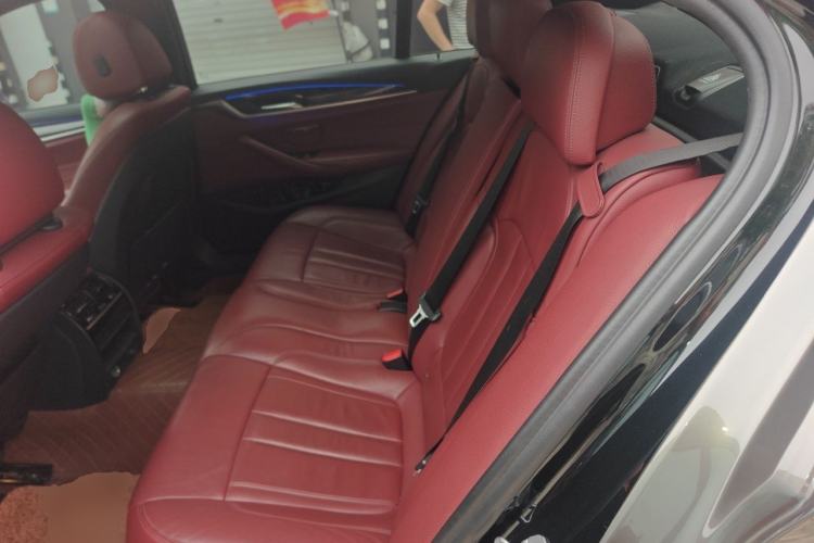 Used BMW 5 Series 2018 Restyled 530Li Leading Edition M Sport Package Left Rear Seat
