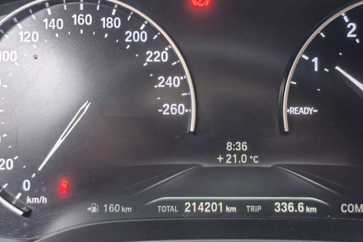 Used BMW 5 Series 2018 528Li Launch Special Edition Odometer Close Up