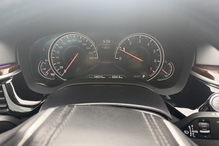 Used BMW 5 Series 2018 525Li Luxury Package Odometer Close Up