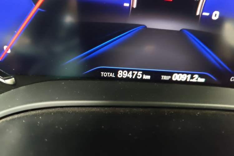 Used BMW 5 Series 2018 525Li Luxury Package Odometer Close Up