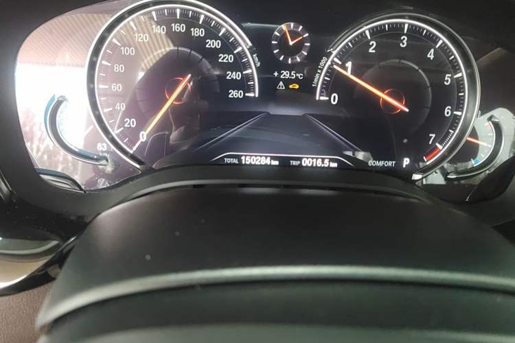 Used BMW 5 Series 2018 530Li xDrive Luxury Package Odometer Close Up