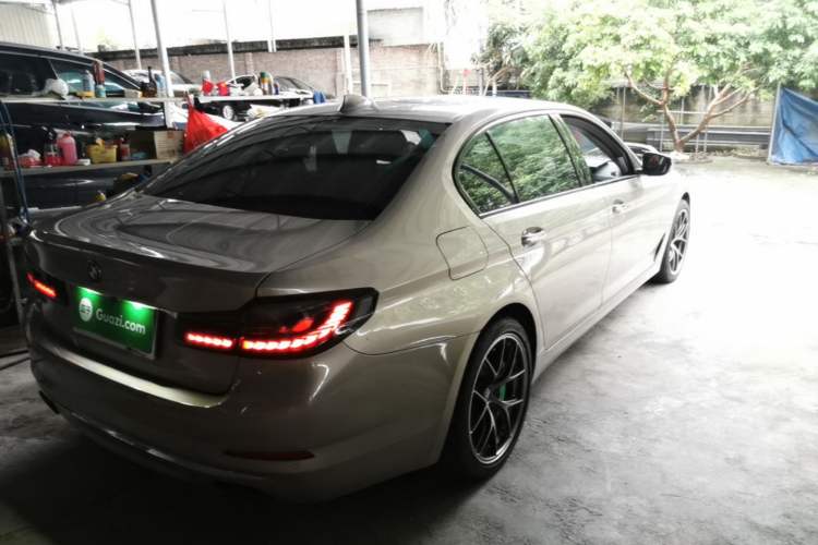 Used BMW 5 Series 2018 530Li xDrive Luxury Package Rear Right 45 Deg