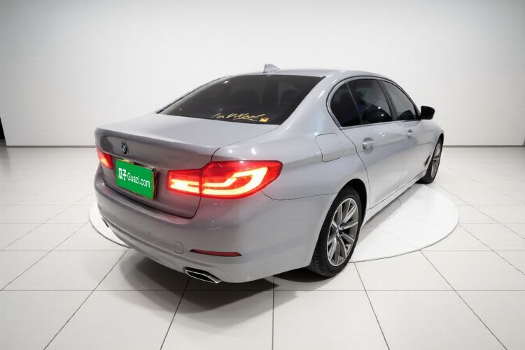 Used BMW 5 Series 2018 528Li Launch Special Edition Rear Right 45 Deg