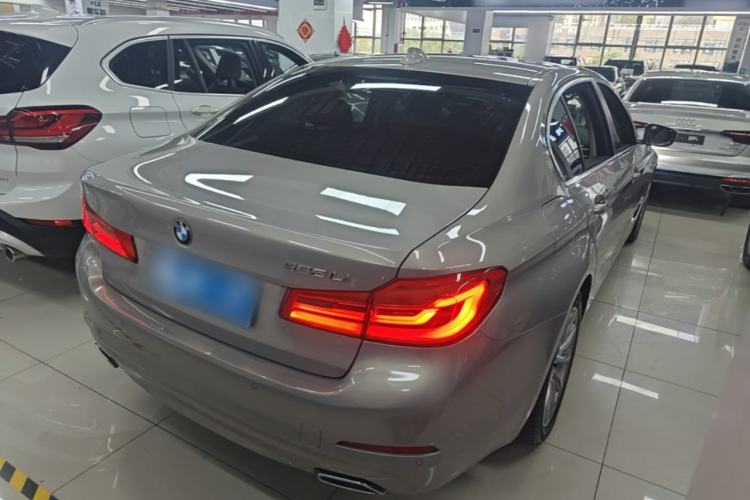 Used BMW 5 Series 2018 528Li Launch Special Edition Rear Right 45 Deg
