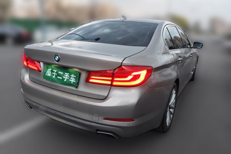 Used BMW 5 Series 2018 525Li Luxury Package Rear Right 45 Deg