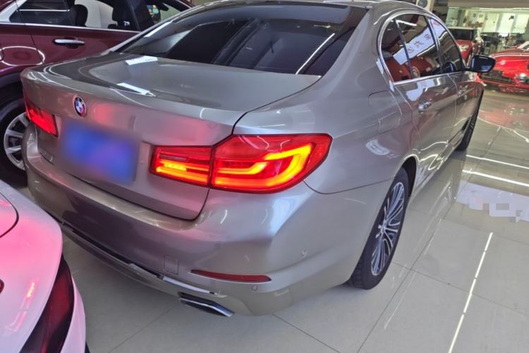 Used BMW 5 Series 2018 Facelifted 530Li Luxury Edition Premium Package Rear Right 45 Deg