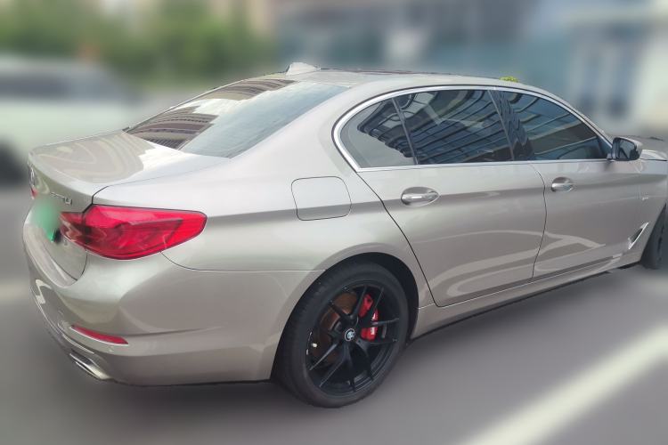 Used BMW 5 Series 2018 530Li Leading Edition Luxury Package Rear Right 45 Deg