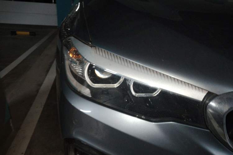 Used BMW 5 Series 2018 525i M Sport Package Right Front Headlight