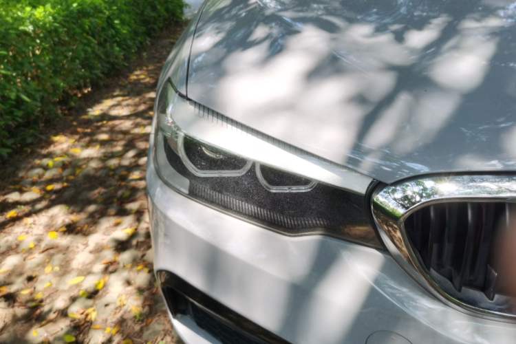 Used BMW 5 Series 2018 530Li Leading Model M Sport Package Right Front Headlight