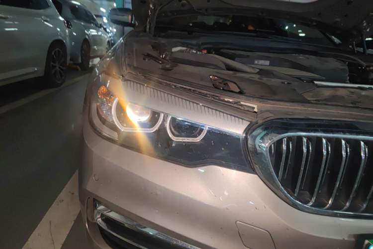 Used BMW 5 Series 2018 525Li Luxury Package Right Front Headlight