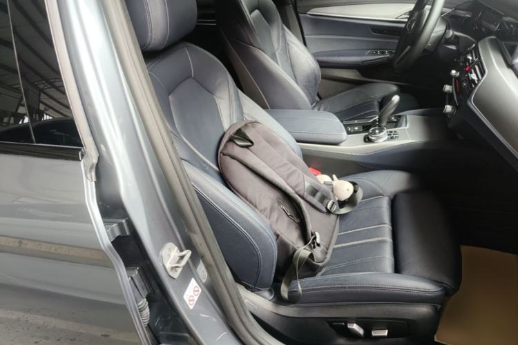 Used BMW 5 Series 2018 525i M Sport Package Right Front Seat