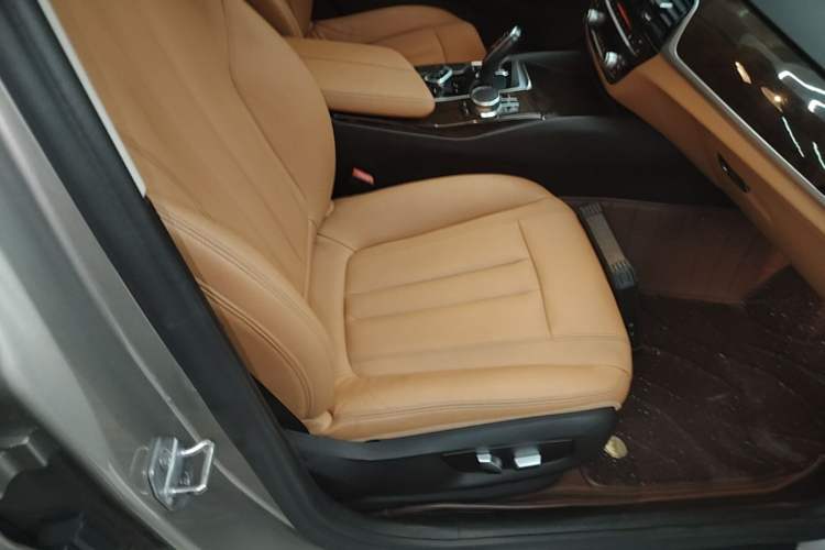 Used BMW 5 Series 2018 528Li Launch Special Edition Right Front Seat