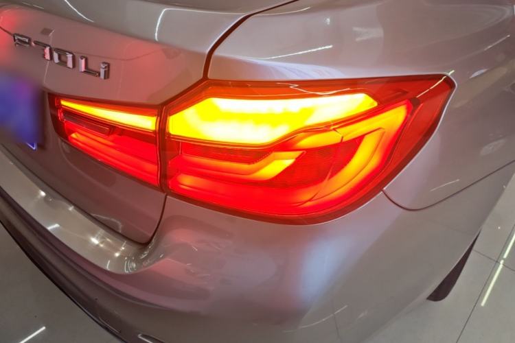 Used BMW 5 Series 2018 Facelifted 530Li Luxury Edition Premium Package Right Rear Taillight