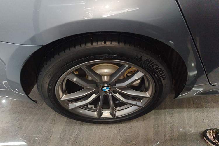 Used BMW 5 Series 2018 525i M Sport Package Right Rear Wheel Hub