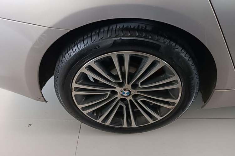 Used BMW 5 Series 2018 528Li Launch Special Edition Right Rear Wheel Hub