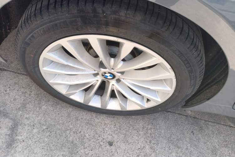 Used BMW 5 Series 2018 525Li Luxury Package Right Rear Wheel Hub
