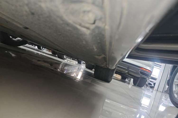 Used BMW 5 Series 2018 528Li Launch Special Edition Right Side Sill