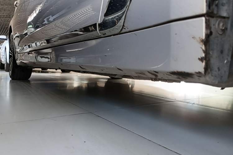 Used BMW 5 Series 2018 528Li Launch Special Edition Right Side Sill