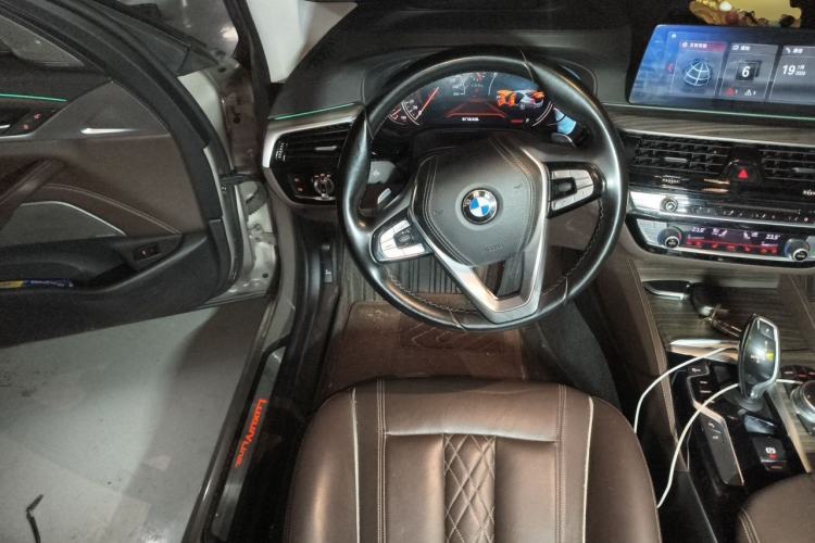 Used BMW 5 Series 2018 530Li Luxury Edition Premium Package Steering Wheel