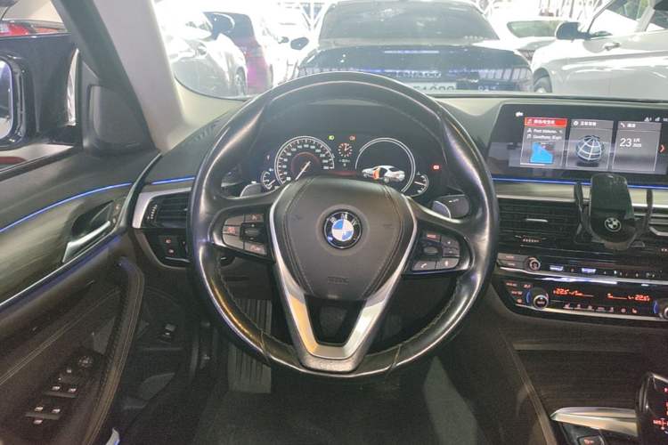 Used BMW 5 Series 2018 530Li Leading Edition Luxury Package Steering Wheel