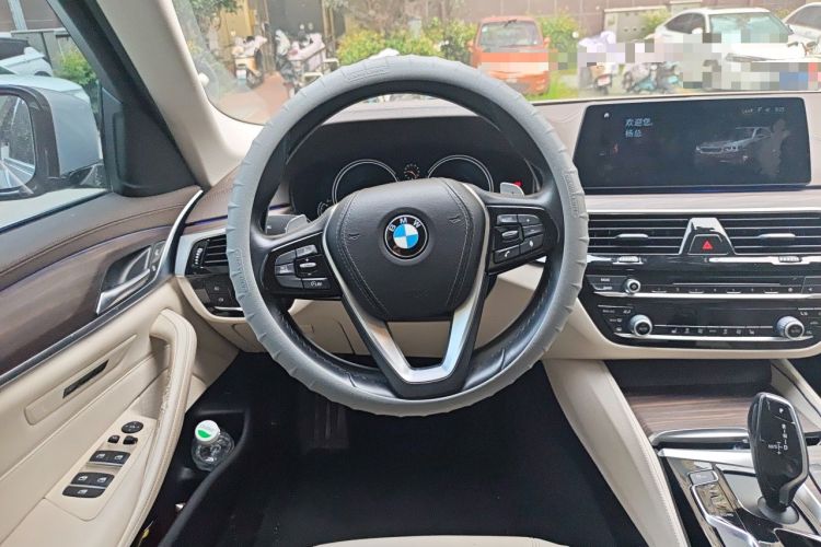 Used BMW 5 Series 2018 530Li Leading Edition Luxury Package Steering Wheel