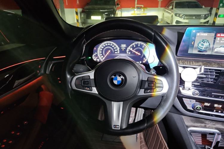 Used BMW 5 Series 2018 525Li M Sport Package Steering Wheel