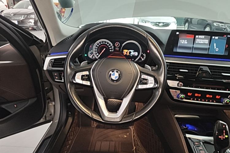 Used BMW 5 Series 2018 Revised Version 530Li Leading Edition Luxury Package Steering Wheel