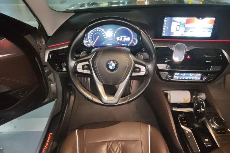 Used BMW 5 Series 2018 Facelifted 530Li Luxury Edition Premium Package Steering Wheel