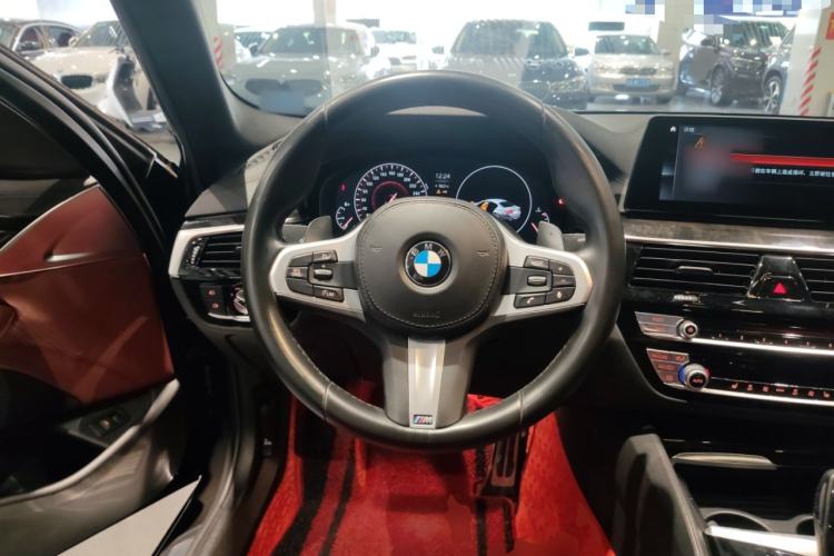 Used BMW 5 Series 2018 Restyled 530Li Leading Edition M Sport Package Steering Wheel