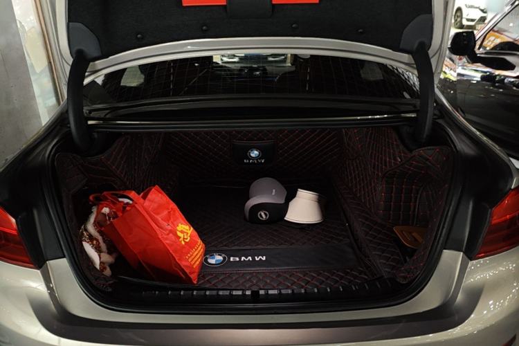 Used BMW 5 Series 2018 528Li Launch Special Edition Trunk