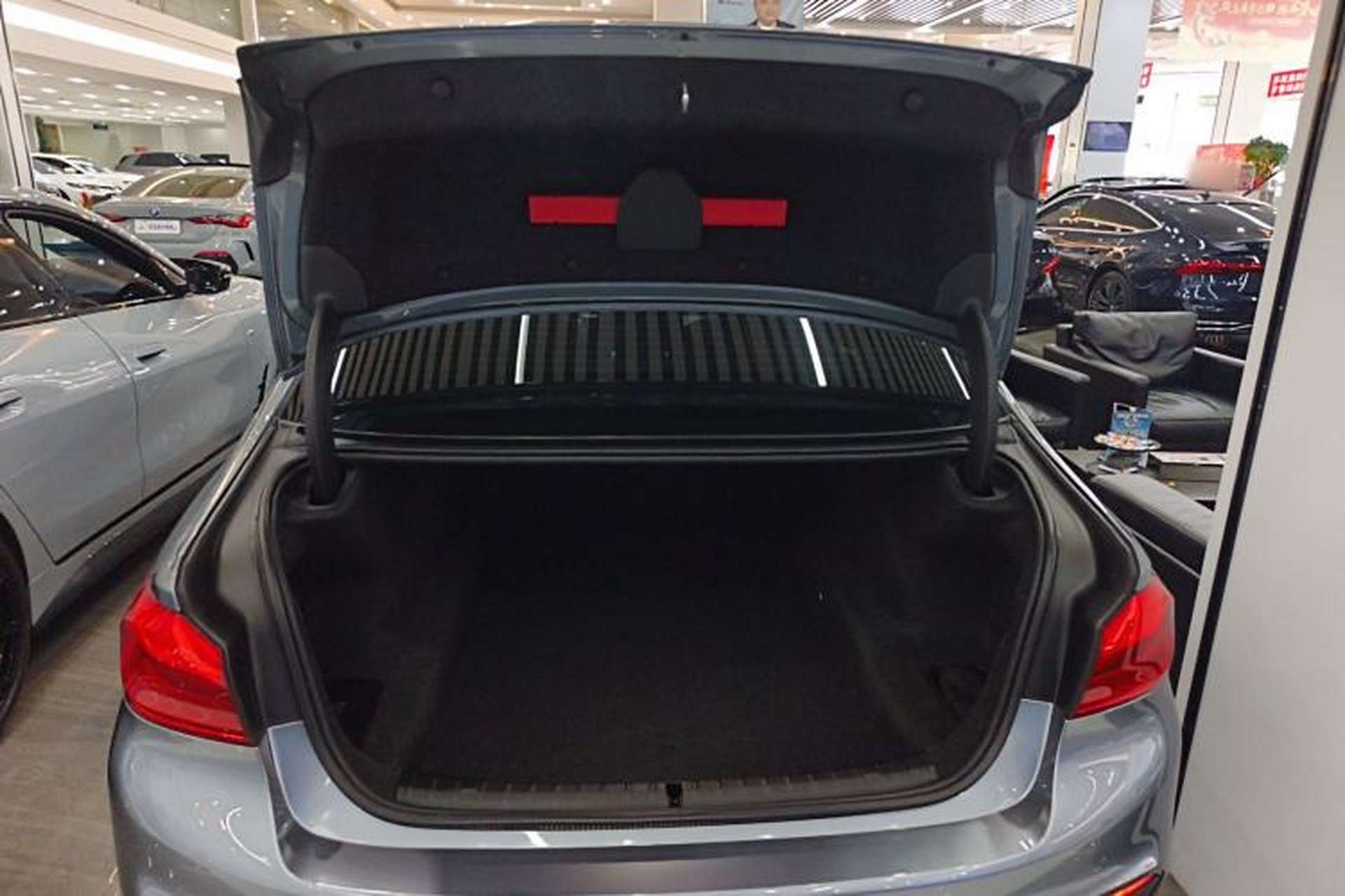 Used BMW 5 Series 2018 525i M Sport Package Trunk