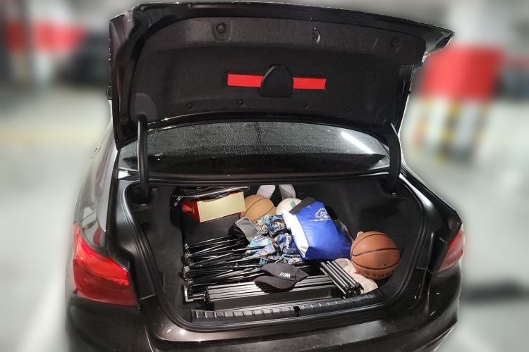 Used BMW 5 Series 2018 525Li M Sport Package Trunk