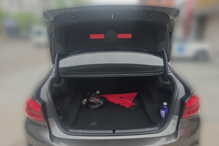 Used BMW 5 Series 2018 Restyled 530Li Leading Edition M Sport Package Trunk
