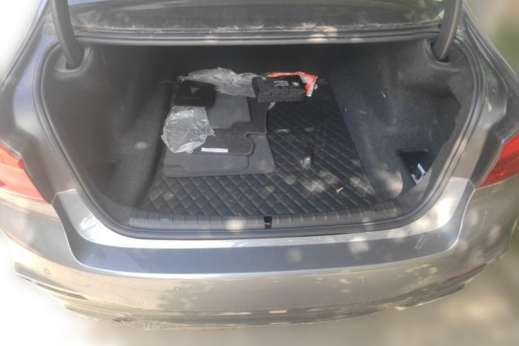 Used BMW 5 Series 2018 530i M Sport Package Trunk