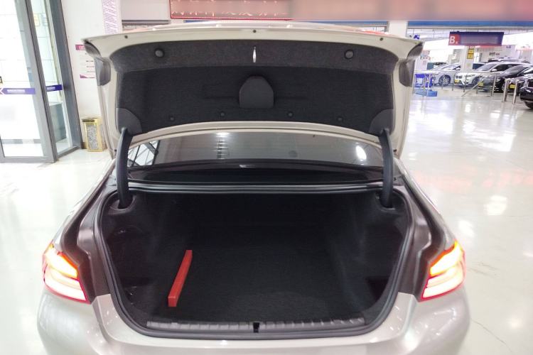 Used BMW 5 Series 2018 528Li Launch Special Edition Trunk