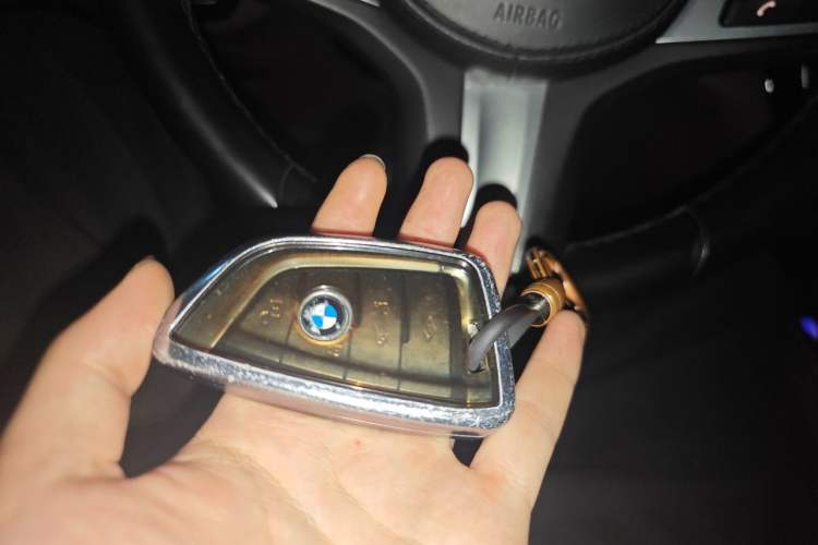 Used BMW 5 Series 2018 525Li Luxury Package Vehicle Key