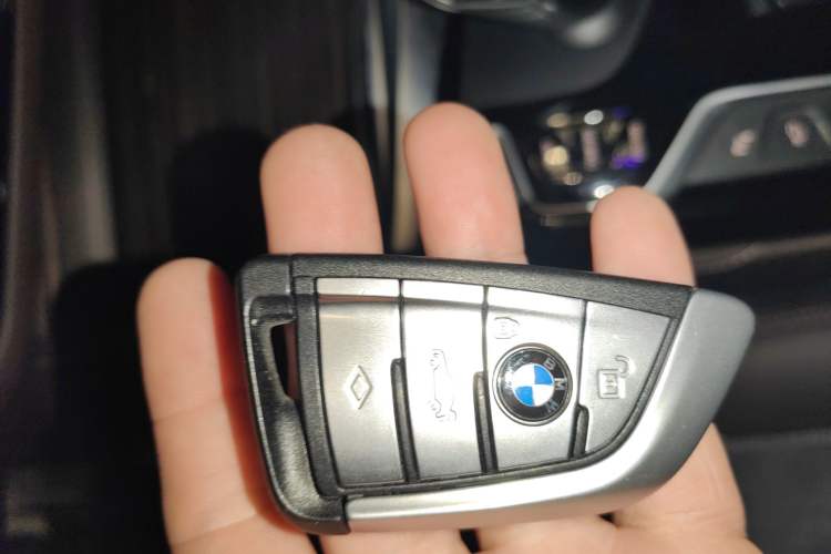 Used BMW 5 Series 2018 Facelifted 530Li xDrive Luxury Package Vehicle Key