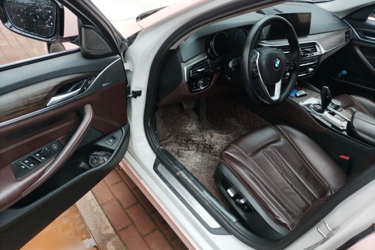 Used BMW 5 Series 2018 530Li Leading Edition Luxury Package Driver Seat
