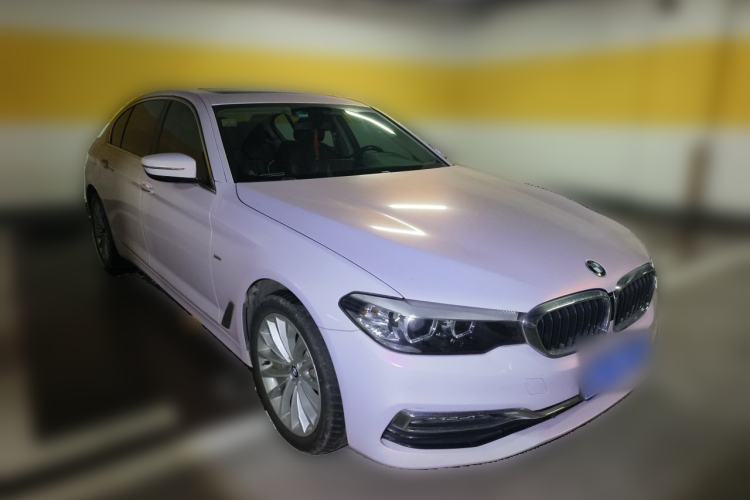 Used BMW 5 Series 2018 530Li Leading Edition Luxury Package Front Right 45 Deg