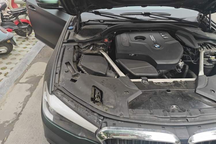 Used BMW 5 Series 2018 Facelifted 530Li xDrive M Sport Package Engine Bay Right