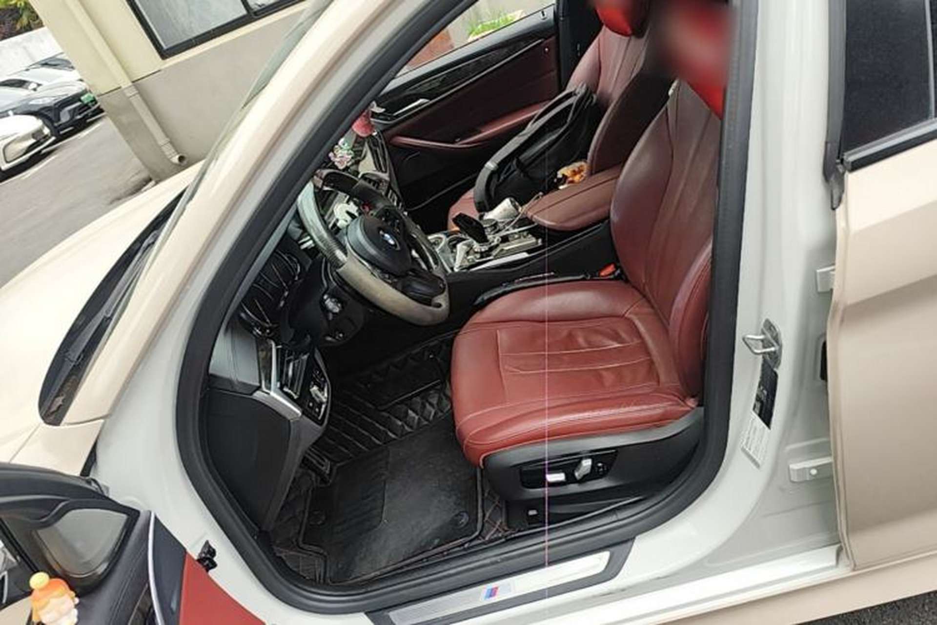 Used BMW 5 Series 2018 Restyled 530Li Luxury Edition M Sport Package Left Front Seat
